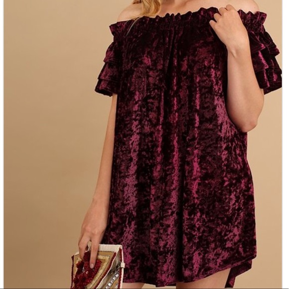 Umgee Dresses & Skirts - Closet clear out 🚨 Velvet Off Shoulder dress